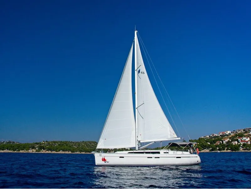 MH 77 - Sailboat in Murter