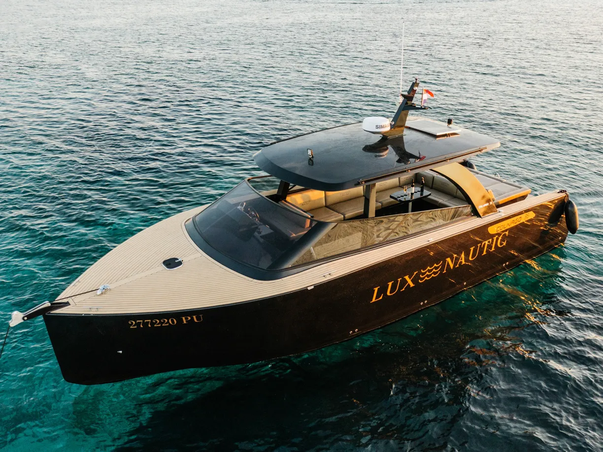 Black Pearl - Motor Yat içinde Rovinj