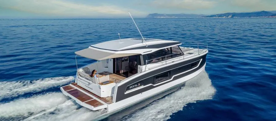 KIKA - Catamaran in Anatoliki Attiki