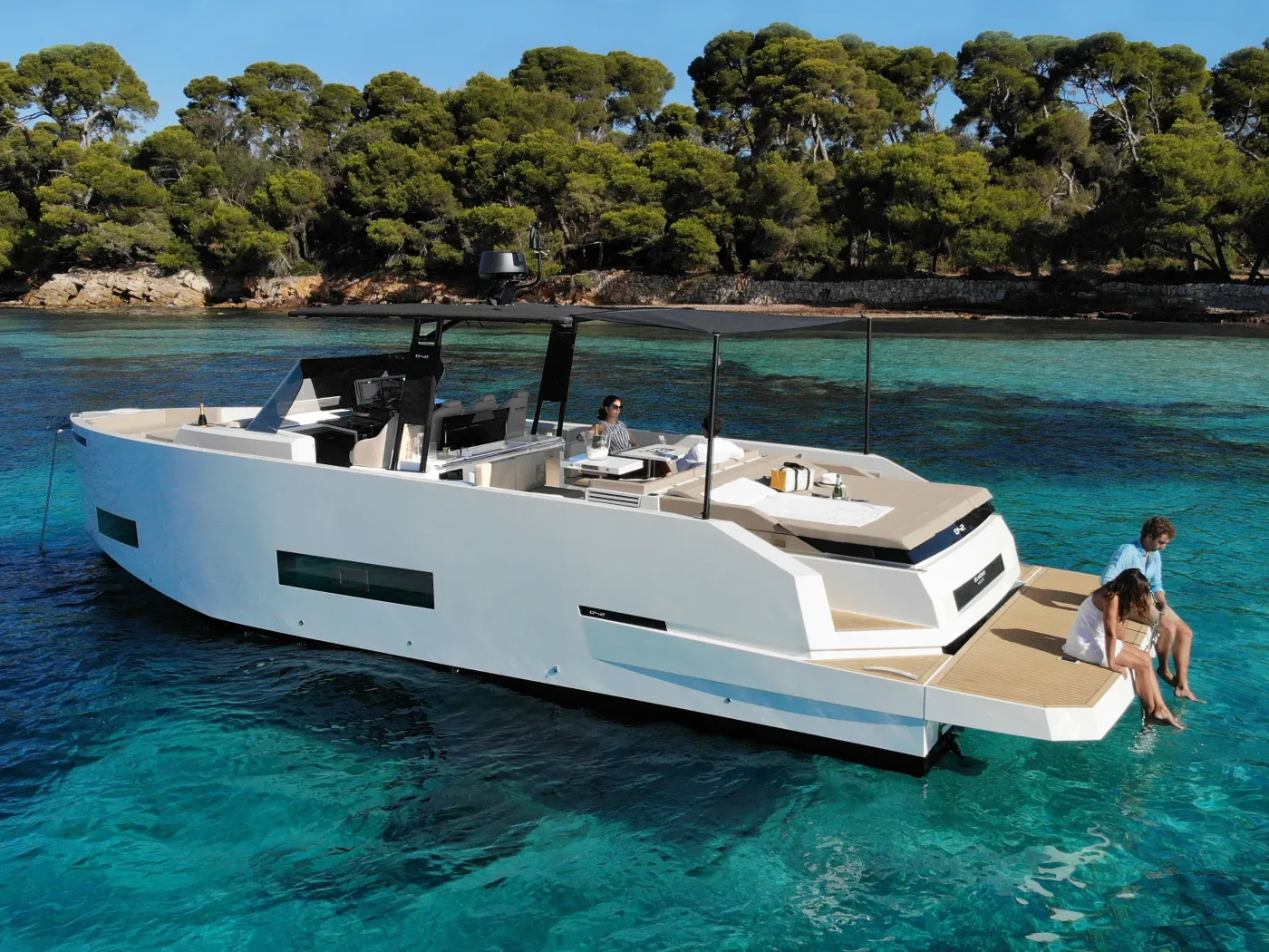 TNR - Motor Yacht in Anatoliki Attiki