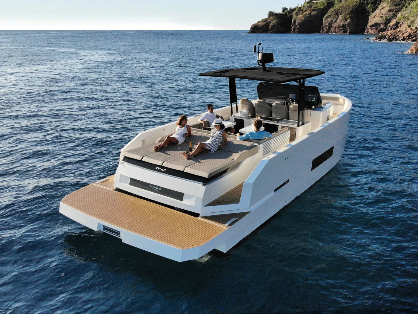 TNR - Motor Yacht in Anatoliki Attiki