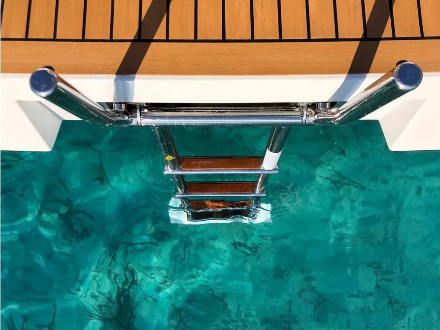 Bliss - Motor Yacht in Anatoliki Attiki