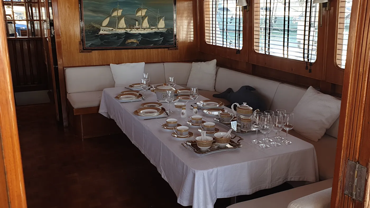 Hercule Piorot - Motor Yacht in Elliniko