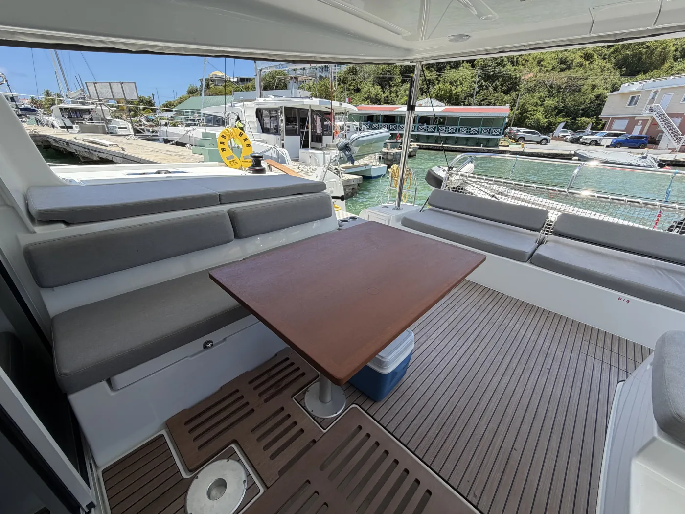 Har Bar - Catamaran in Road Town
