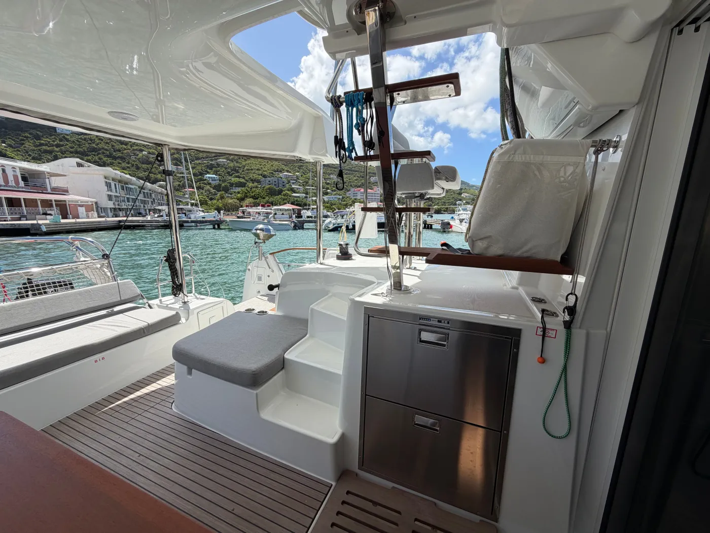 Har Bar - Catamaran in Road Town