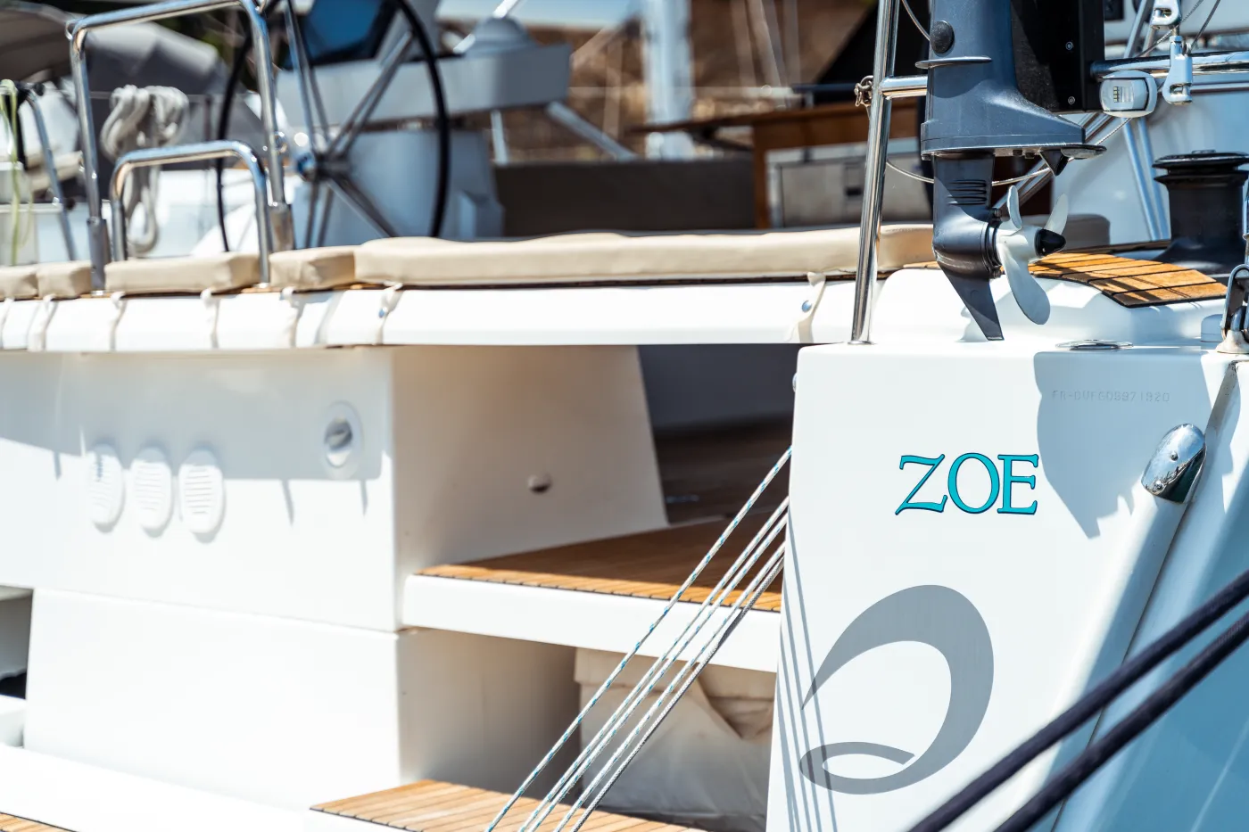 Zoe - Yelkenli içinde Portisco