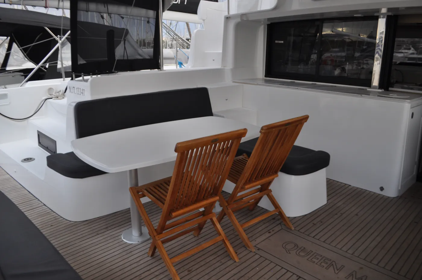Queen Maro - Catamaran in Alimos