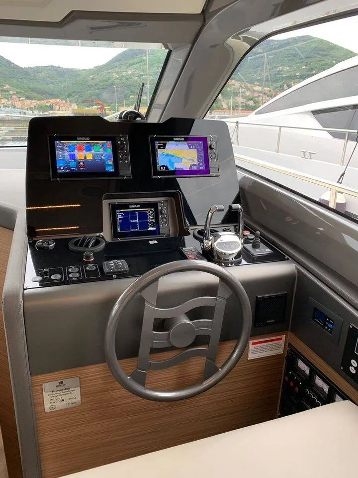 Dream - Motor Yacht in Šibenik