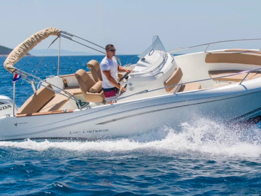 Cap Camarat - Motor Yacht in Trogir