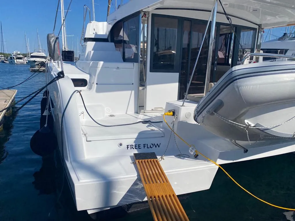 Free Flow - Catamaran in Šibenik