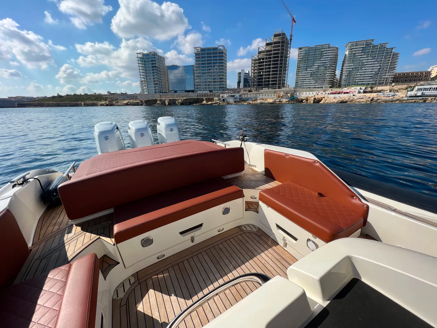 Ethan Jo - Motor Yacht in Floriana