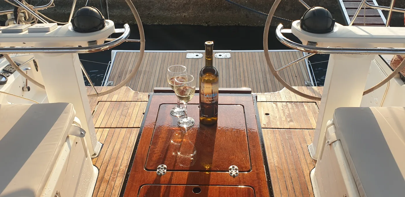 Laura - Sailboat in Nea Peramos