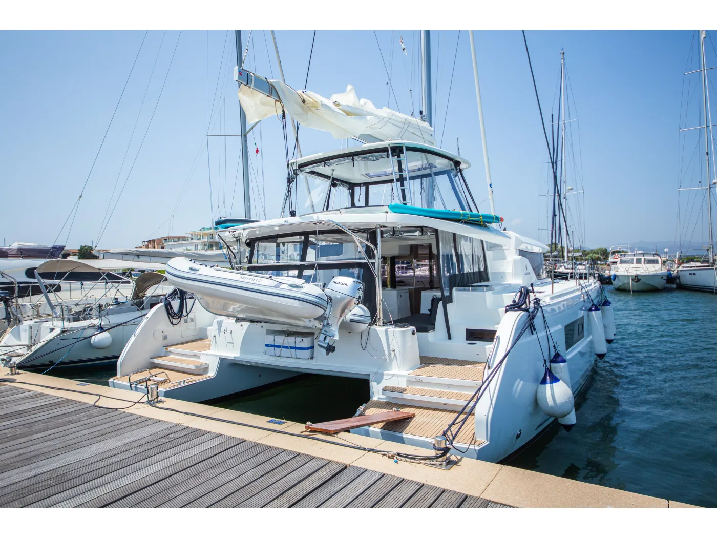 YUKI - Catamaran in Providence