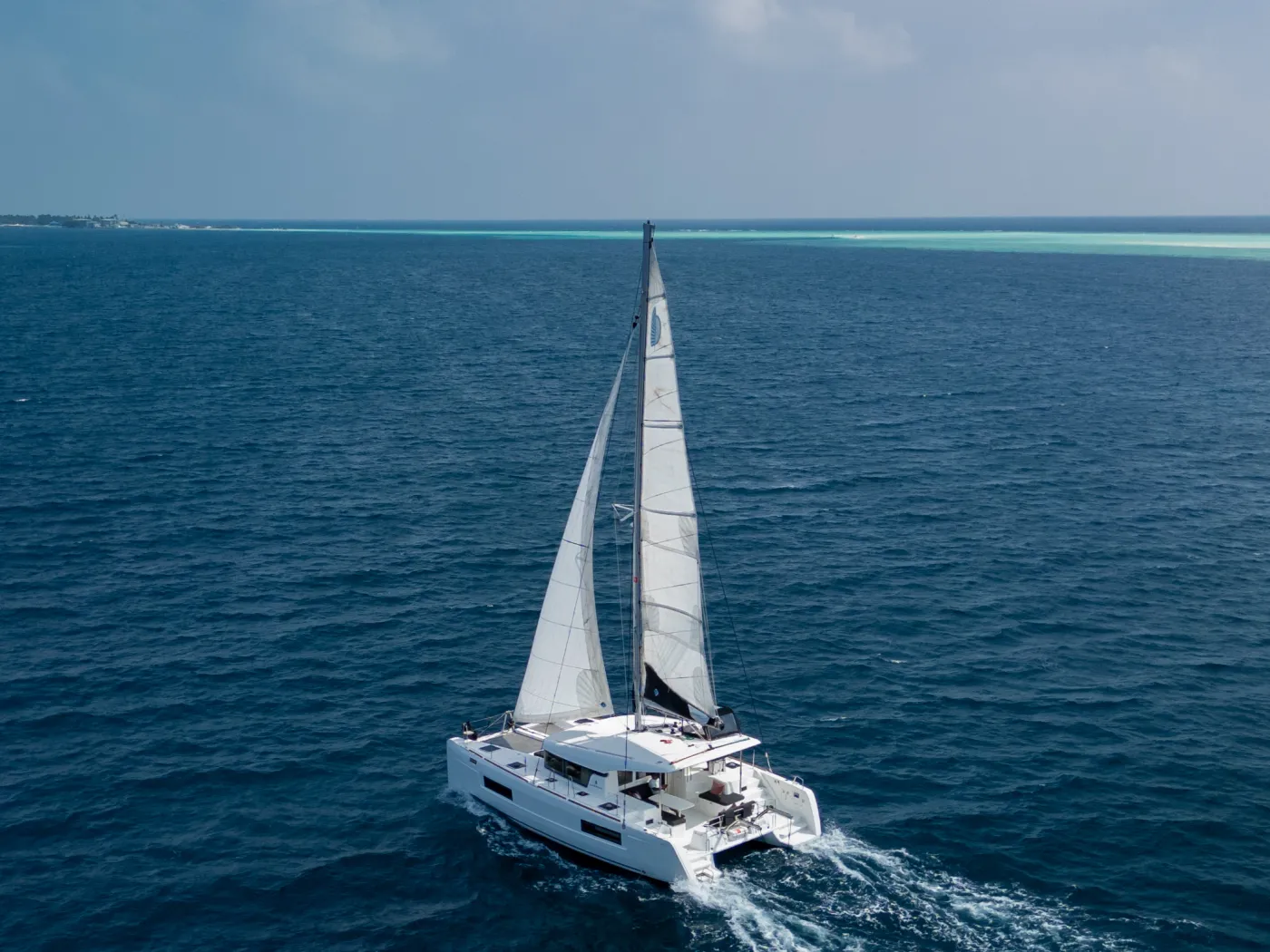 Sail La Vie - Catamaran in Malé