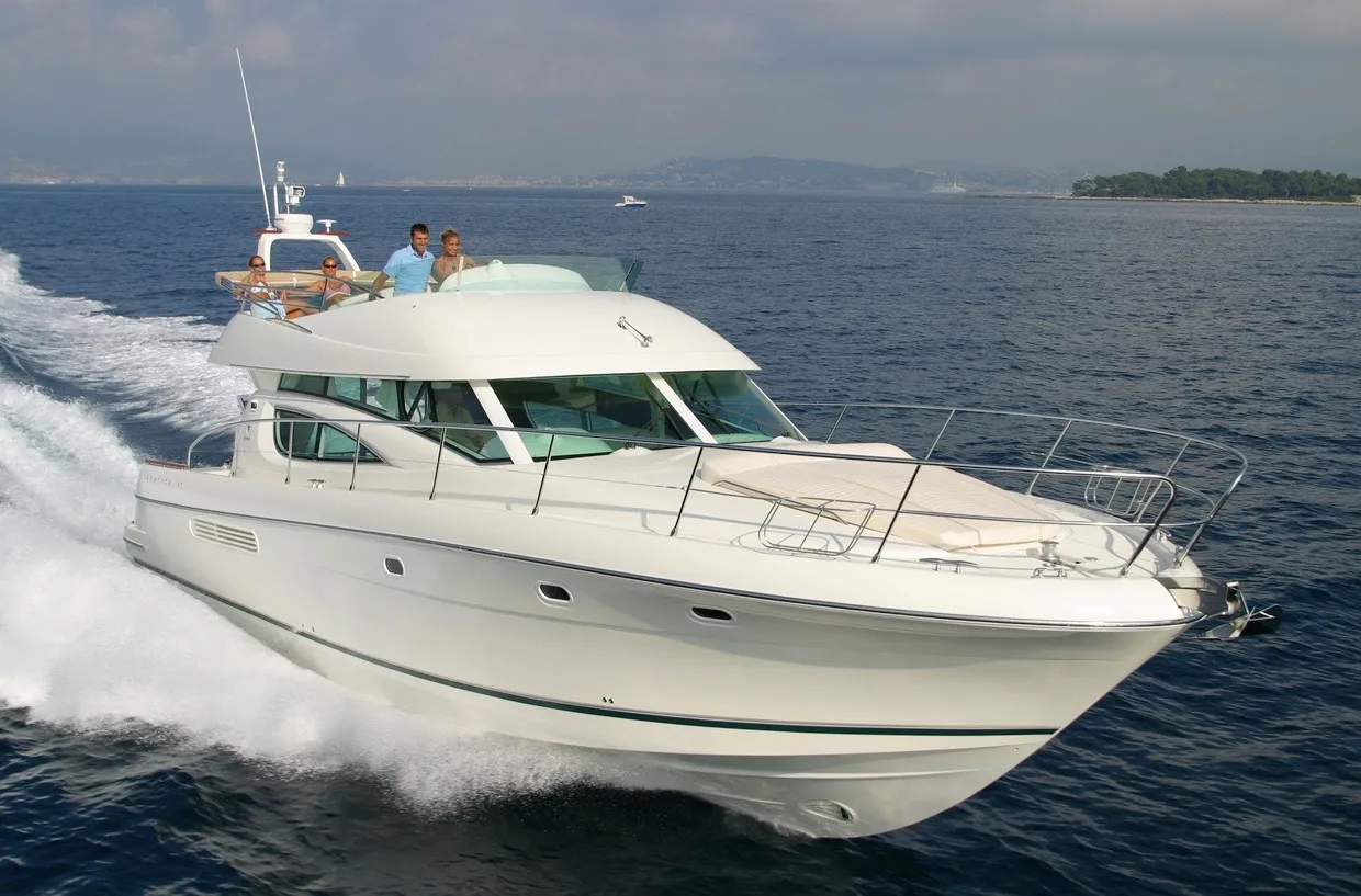 Cobalt Blu - Motor Yacht in Cannigione