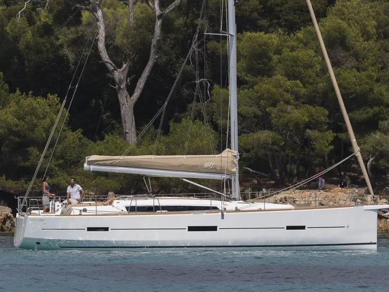 Avior - Sailboat in Cagliari