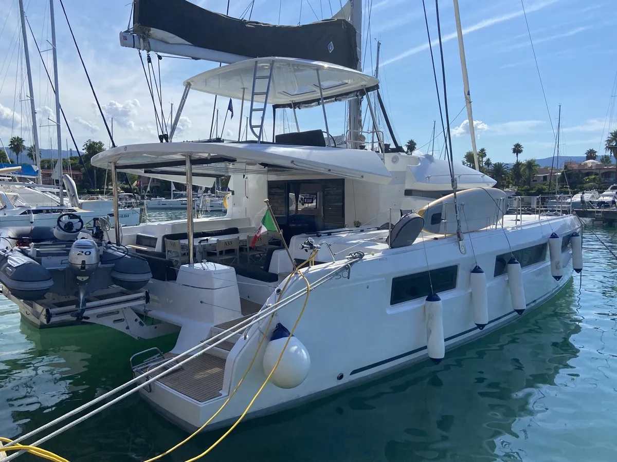 Coraline - Catamaran in Tonnarella