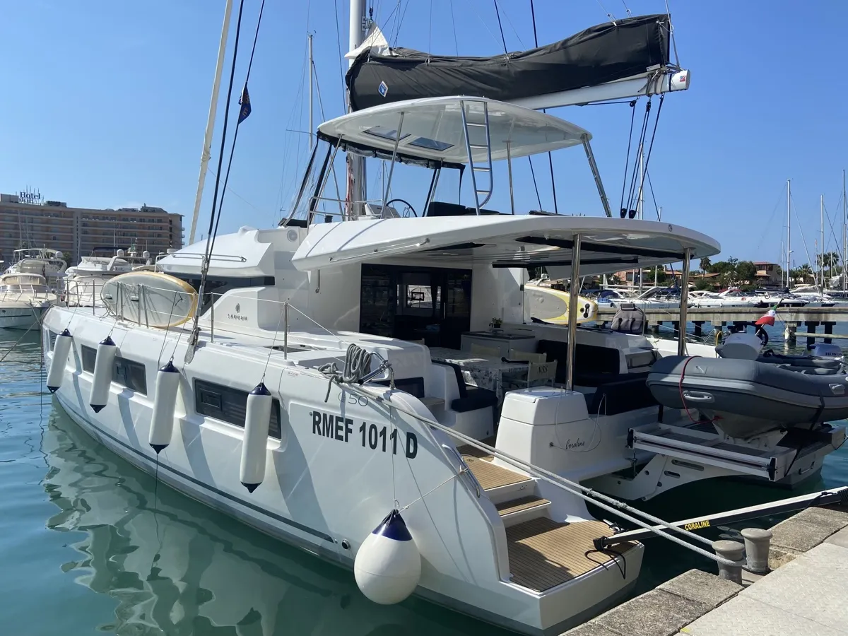 Coraline - Catamaran in Tonnarella