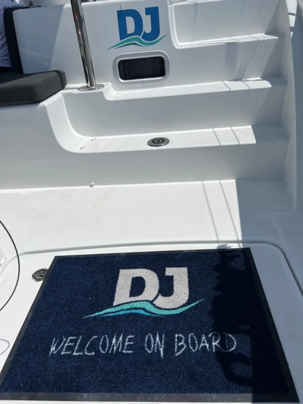 DJ