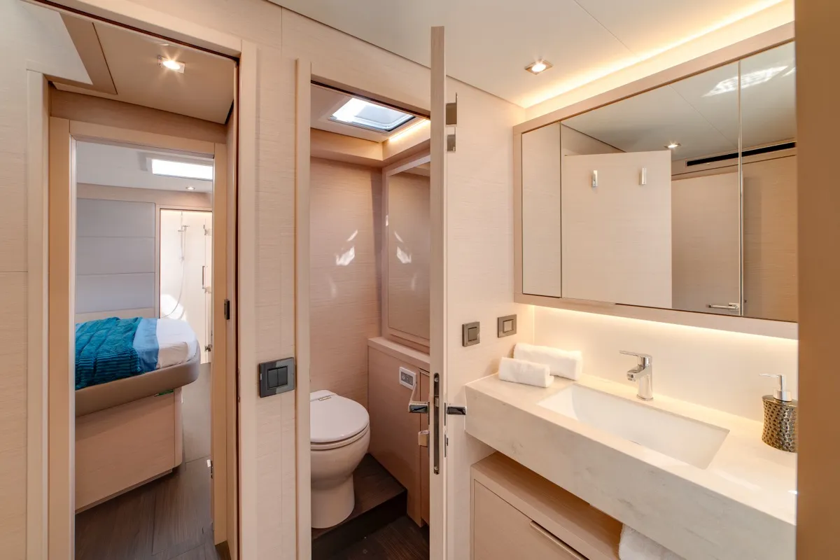 Zeri - FIRST CLASS - Catamaran in Olbia