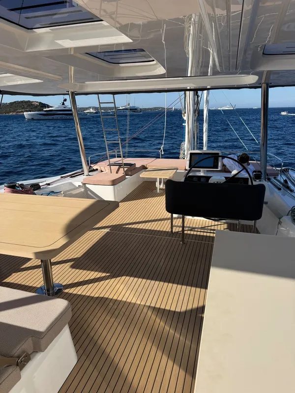 Montecristo - FIRST CLASS