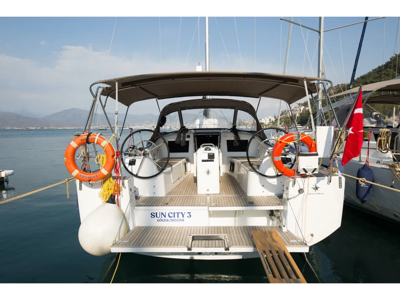 Suncity 3 - Sailboat in Karagözler