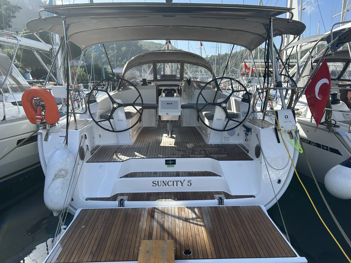 Suncity 5 - Sailboat in Karagözler
