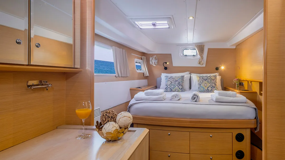 Mystique II(Owner Version Refit 2021) - Catamaran in Alimos