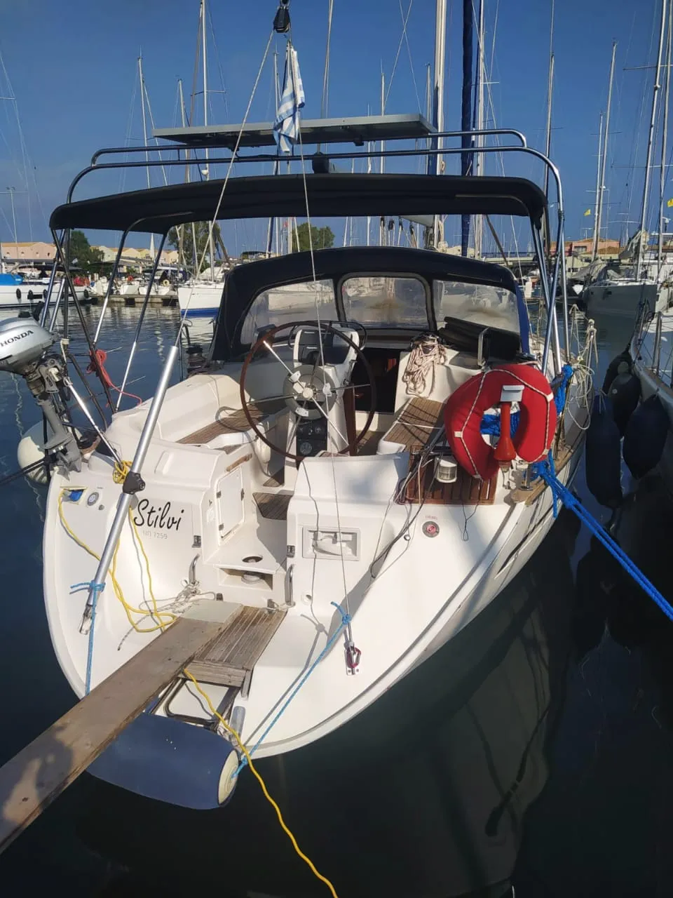 Stilvi - Sailboat in Nikiana