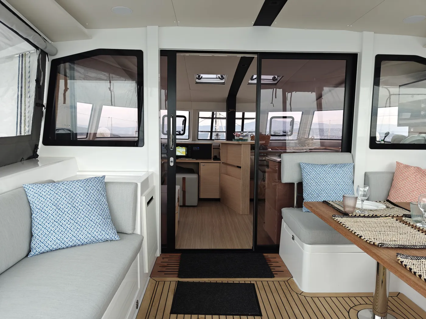 Neguinha - Catamaran in Kaštel Gomilica