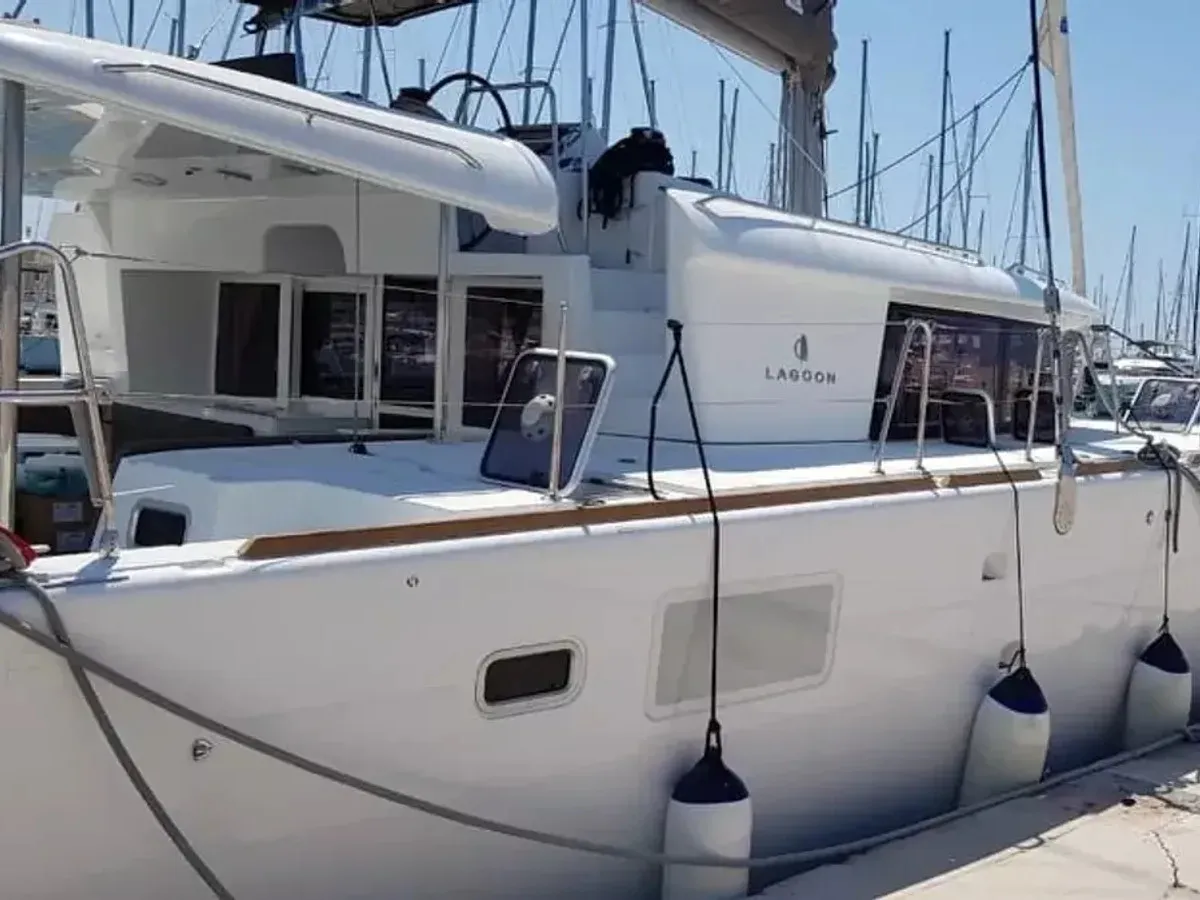 Afrodite - Catamaran in Vlichada