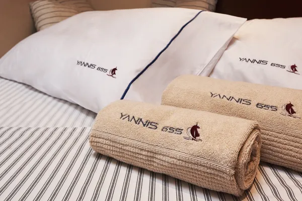 Yannis 65 s