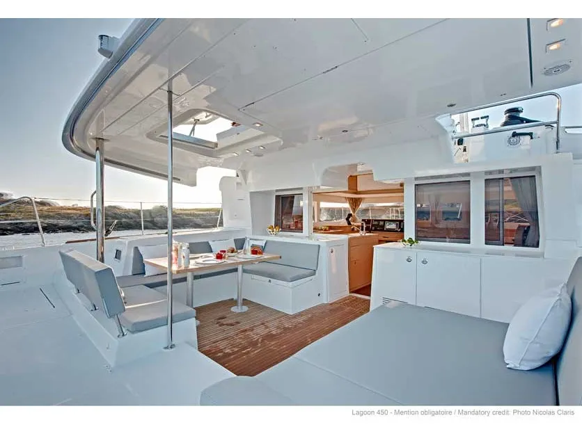Oscar V - Catamaran in Le Marin