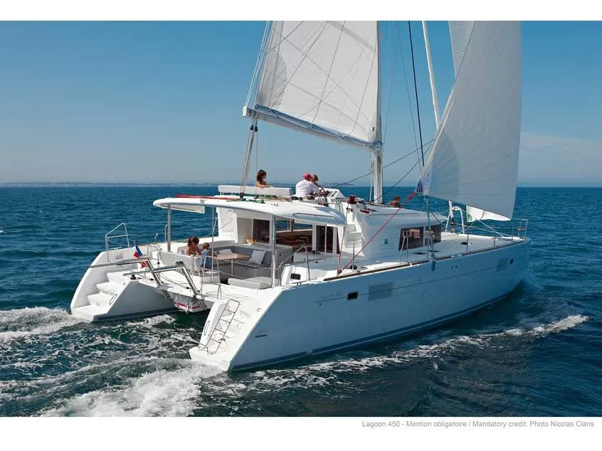 Oscar V - Catamaran in Le Marin