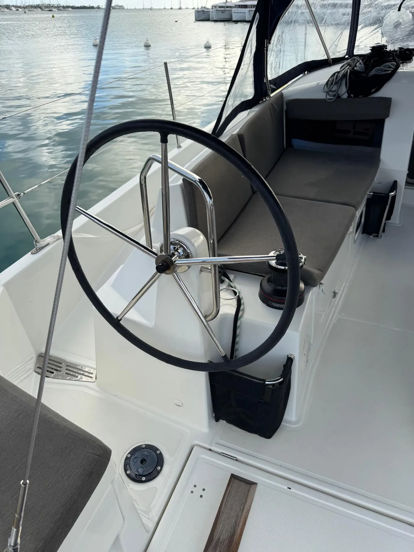 STAR V - Yelkenli içinde Le Marin
