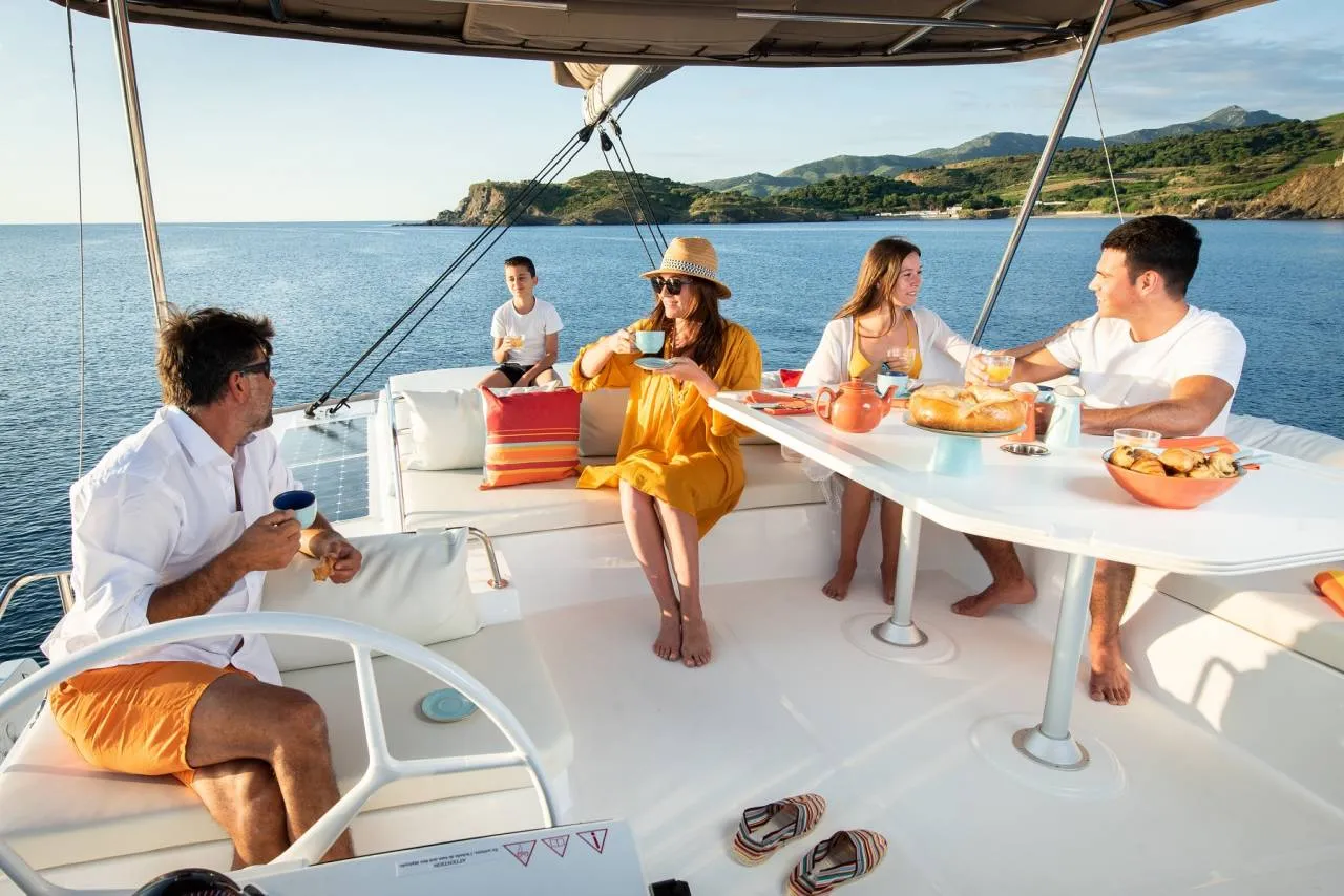 Luna - Catamaran in Adaköy