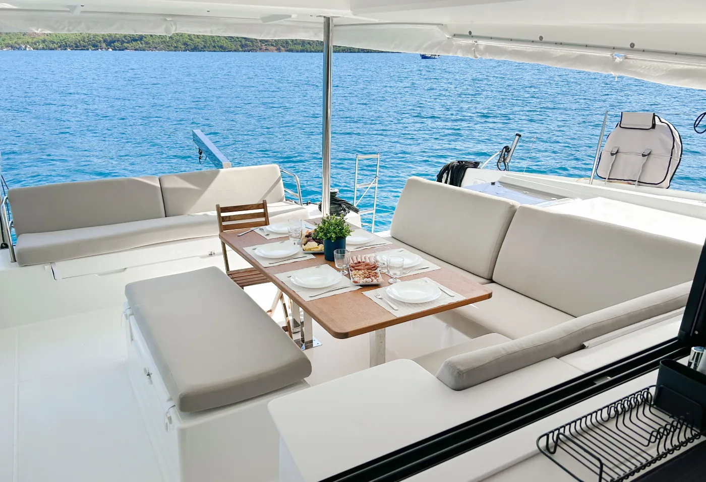 Angara - Catamaran in Adaköy