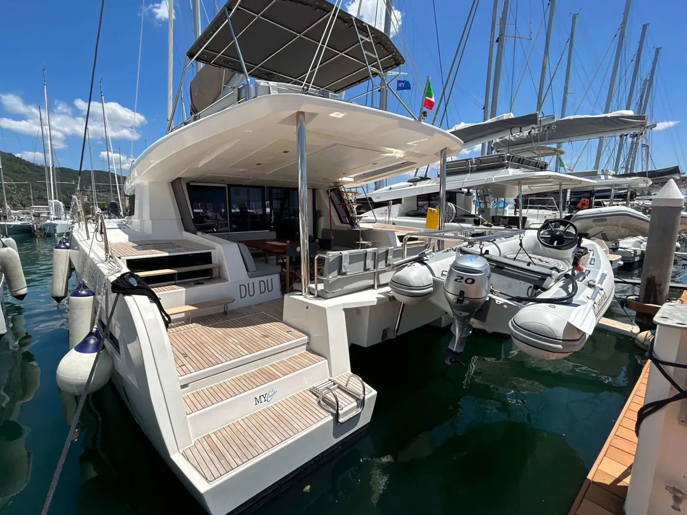 DU DU - Catamaran in Salerno