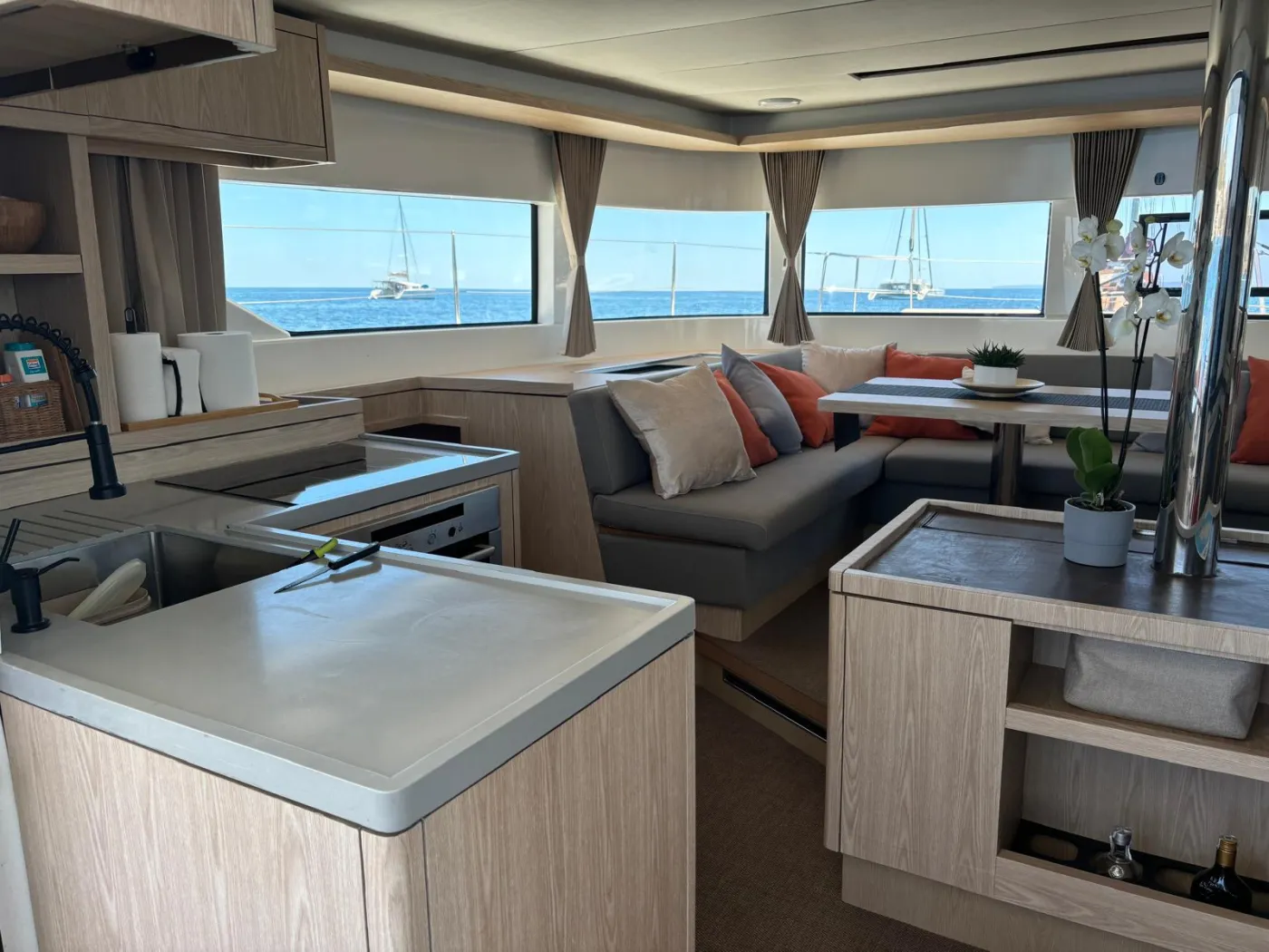 Patagonia - Catamaran in Eivissa