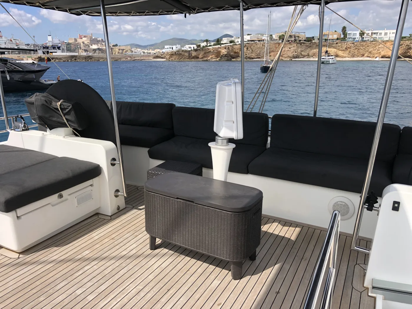 ZS - Catamaran in Eivissa