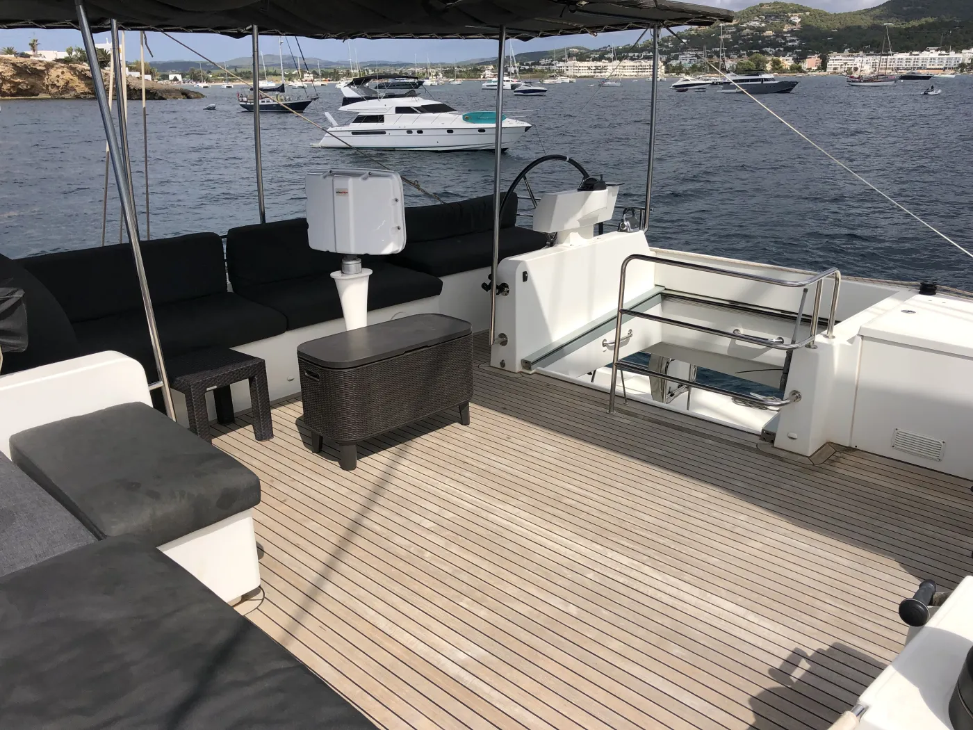 ZS - Catamaran in Eivissa