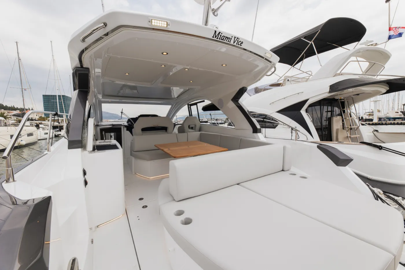 MIAMI VICE - Motor Yacht in Rogoznica