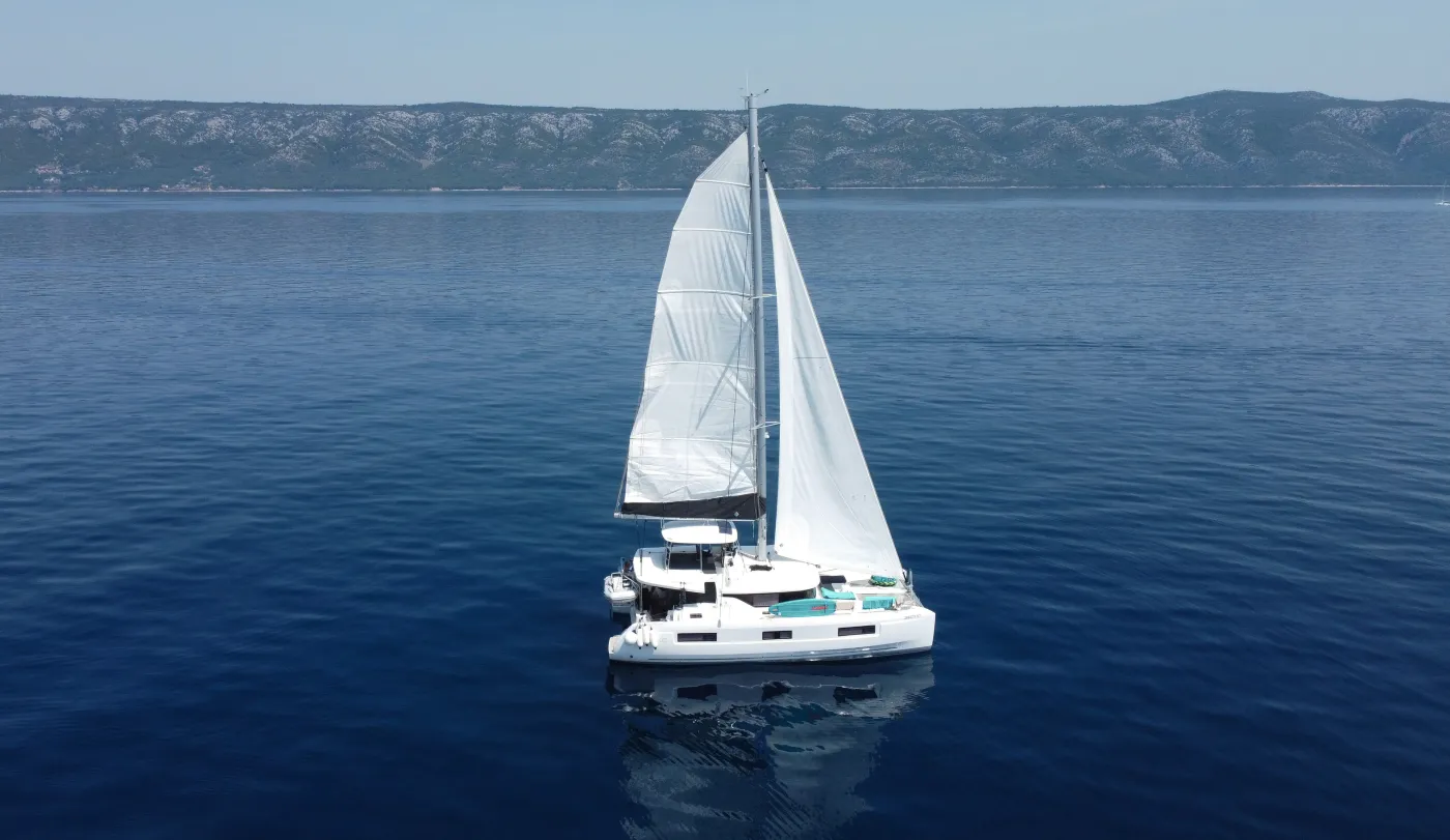 CORTES - Catamaran in Rogoznica