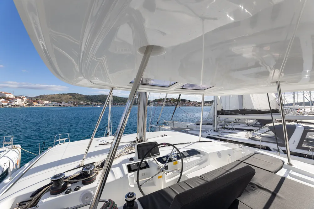 CORTES - Catamaran in Rogoznica