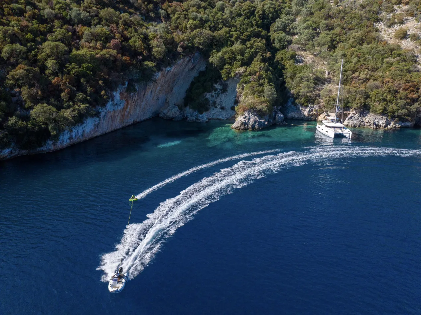 MAESTRO - Katamaran içinde Lefkada