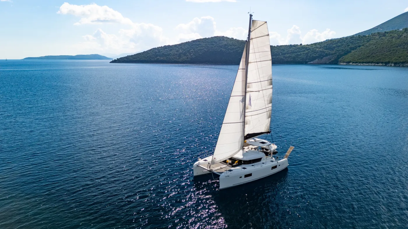 LUNA - Catamaran in Lefkada