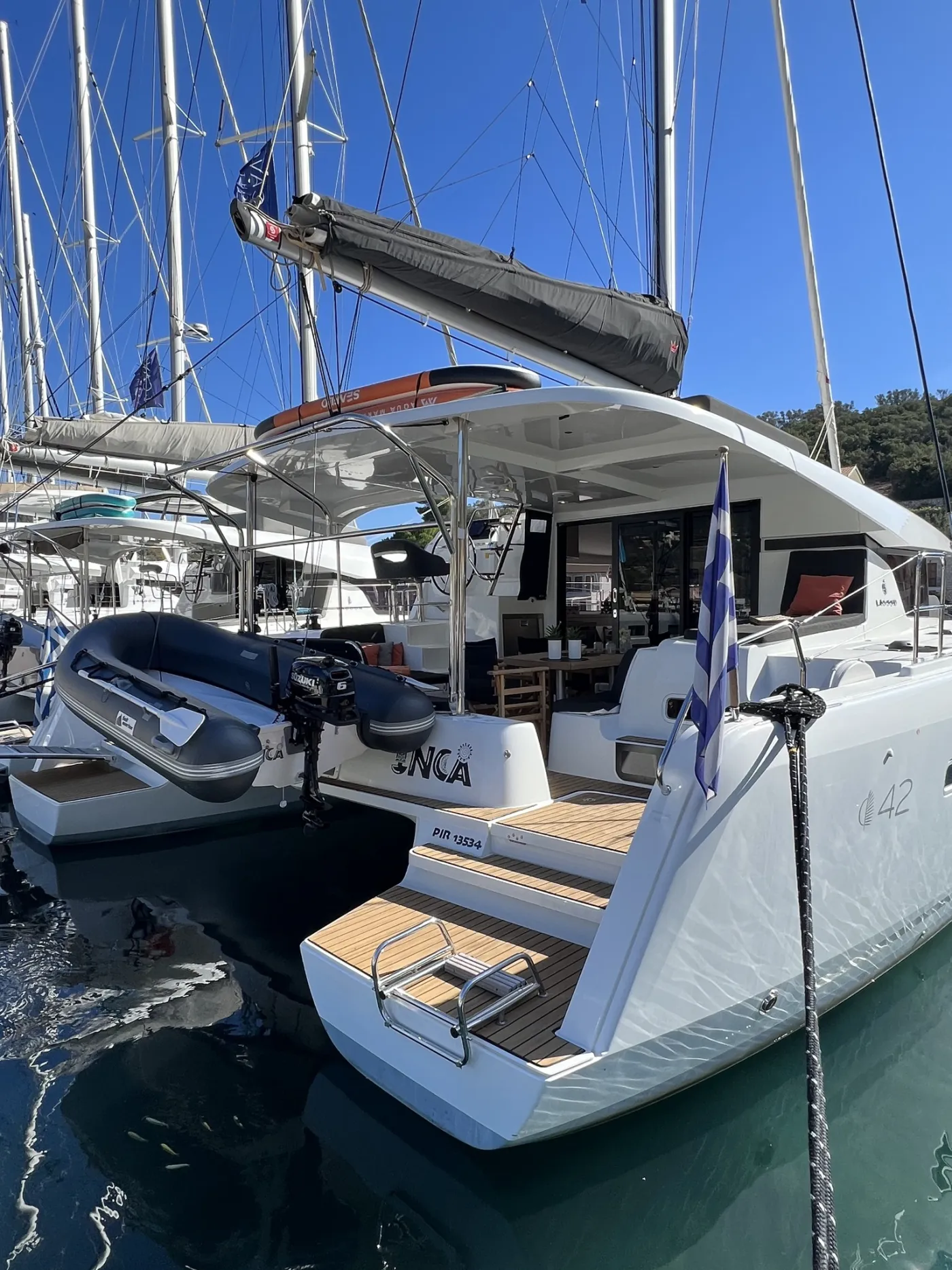 INCA - Katamaran içinde Lefkada