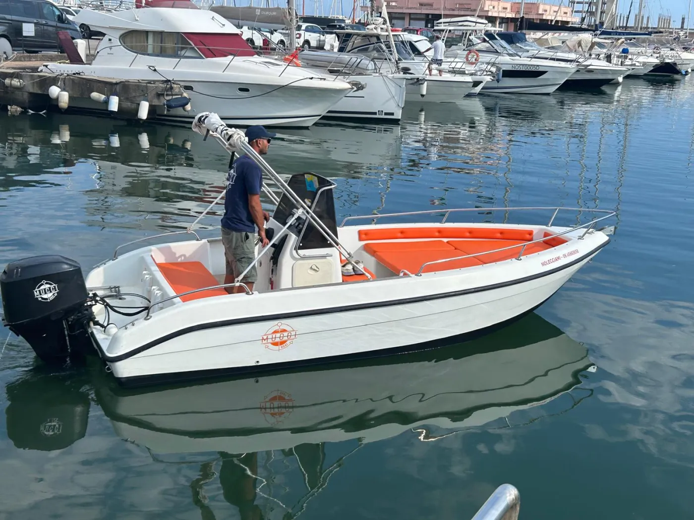 Mano Marine - Motor Yacht in Nettuno