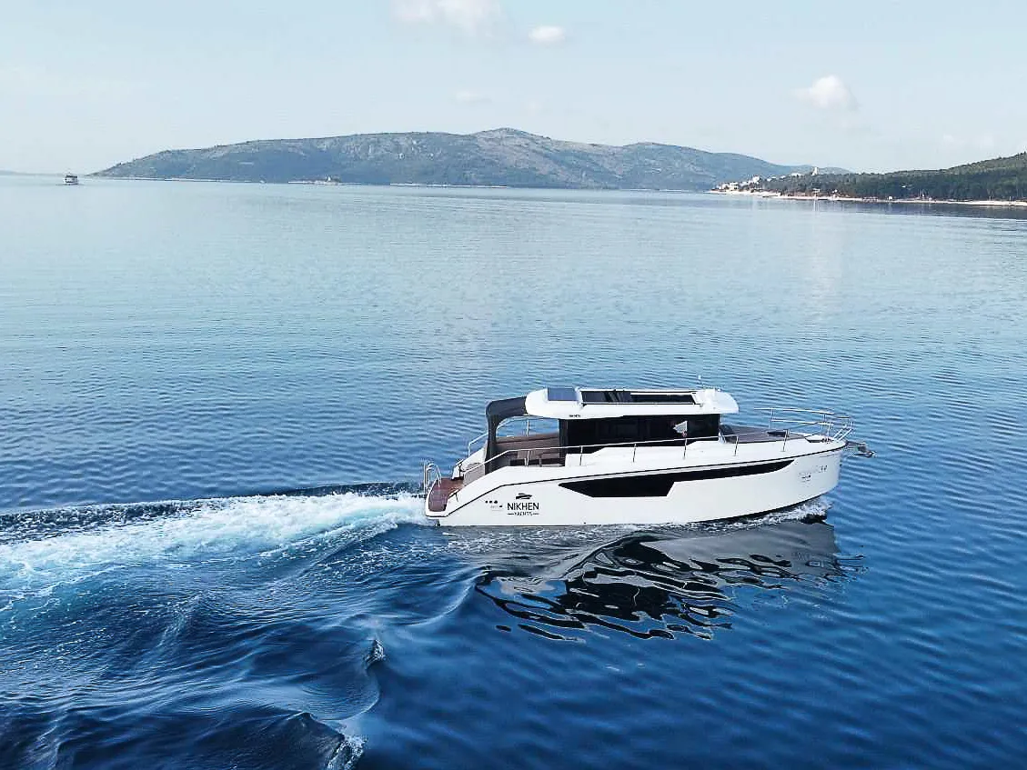 Lili - Motor Yacht in Seget Donji