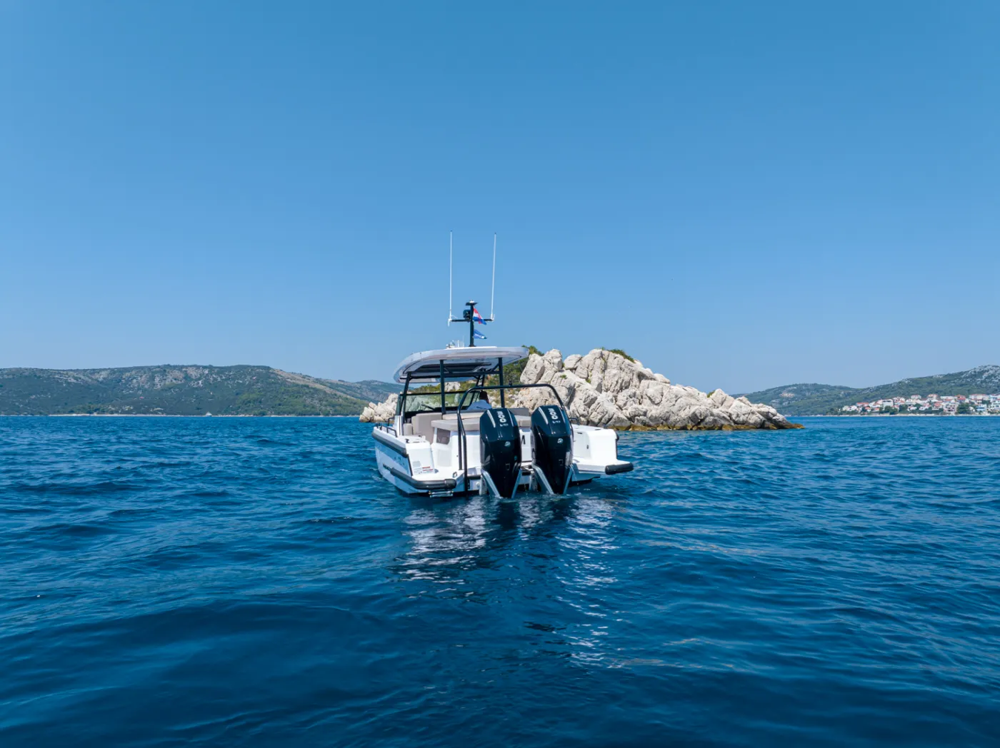 OPIJUM - Motor Yacht in Seget Donji